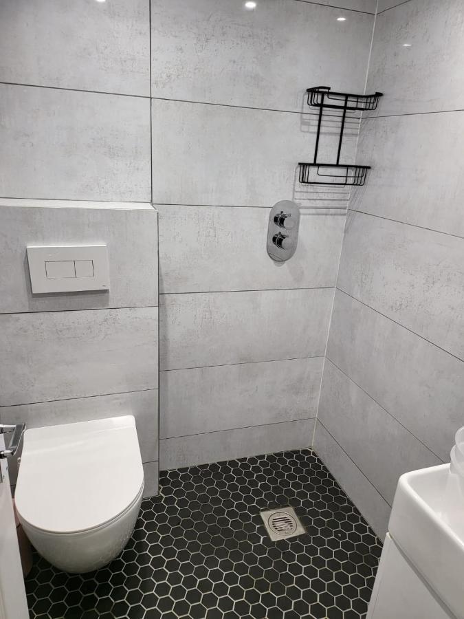 Appartement Fancy Basement Flat B à Londres Extérieur photo